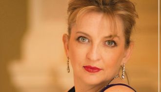Sue Richardson and the Screen Sirens show- a musical celebration of the golden age of Hollywood.