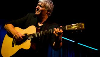 Laurence Juber <br>- Solo, in Concert